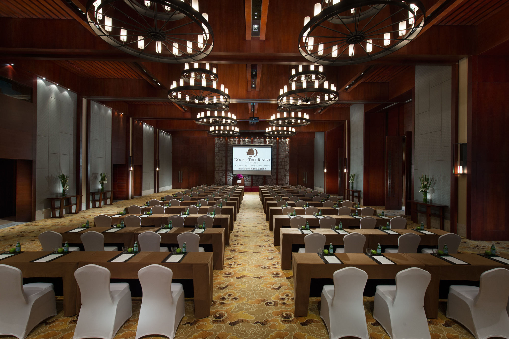 Doubletree Resort By Hilton Hotel Hainan - Qixianling Hot Spring Baoting Zewnętrze zdjęcie